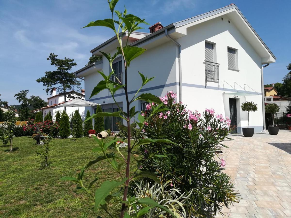 Apartma Majda Apartment Sezana Luaran gambar